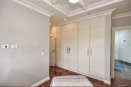 Apartamento à venda com 237m², 4 quartos e 4 vagasSuíte 1