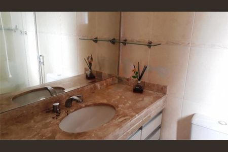 Casa à venda com 165m², 3 quartos e 3 vagas