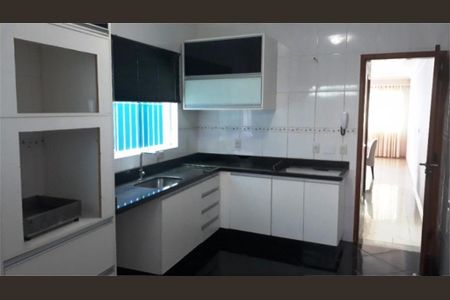 Casa à venda com 165m², 3 quartos e 3 vagas