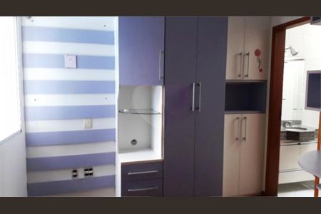 Casa à venda com 165m², 3 quartos e 3 vagas