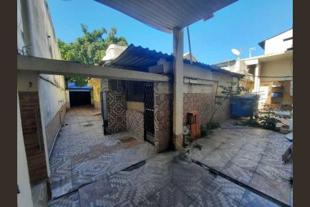 Casa à venda com 229m², 6 quartos e 6 vagas