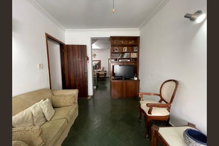 Casa à venda com 200m², 3 quartos e 2 vagasSala