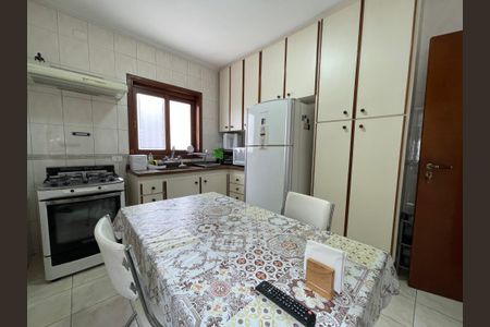 Casa à venda com 200m², 3 quartos e 2 vagasCozinha