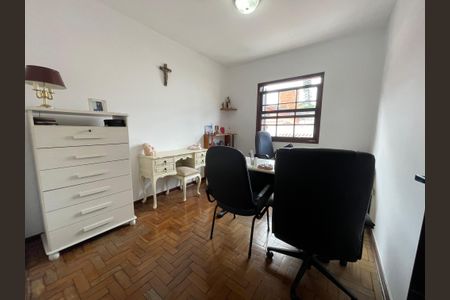 Casa à venda com 200m², 3 quartos e 2 vagasQuarto 2