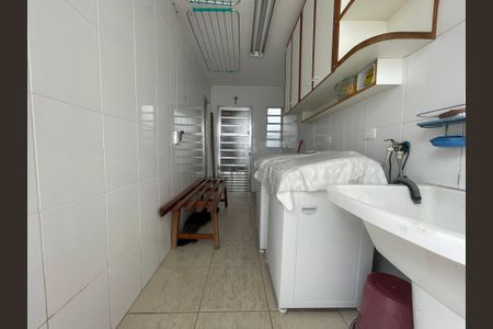 Casa à venda com 200m², 3 quartos e 2 vagasÁrea de Serviço