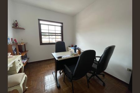 Casa à venda com 200m², 3 quartos e 2 vagasQuarto 2