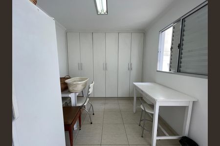 Casa à venda com 200m², 3 quartos e 2 vagasQuarto de Serviço