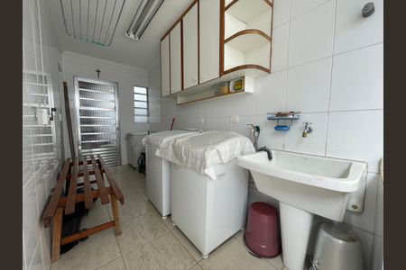 Casa à venda com 200m², 3 quartos e 2 vagasÁrea de Serviço