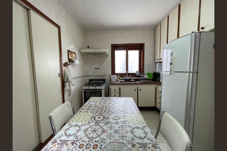 Casa à venda com 200m², 3 quartos e 2 vagasCozinha