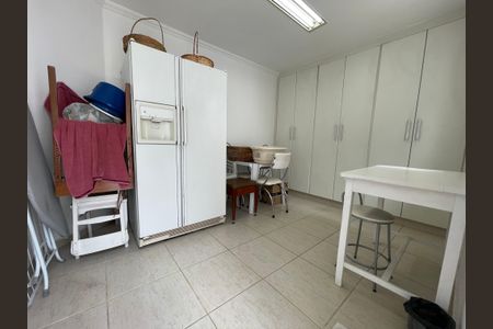 Casa à venda com 200m², 3 quartos e 2 vagasQuarto de Serviço