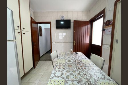 Casa à venda com 200m², 3 quartos e 2 vagasCozinha