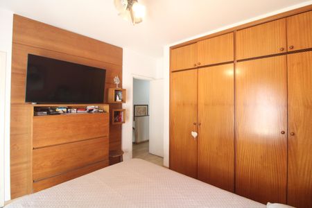 Casa à venda com 220m², 3 quartos e 2 vagasQuarto 1