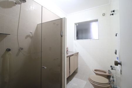 Casa à venda com 220m², 3 quartos e 2 vagasBanheiro  2