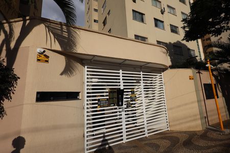 Apartamento para alugar com 60m², 2 quartos e 1 vagaFachada e portaria