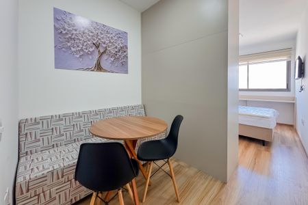 Studio para alugar com 28m², 1 quarto e sem vaga Studio para alugar com 28m², 1 quarto e sem vagaStudio