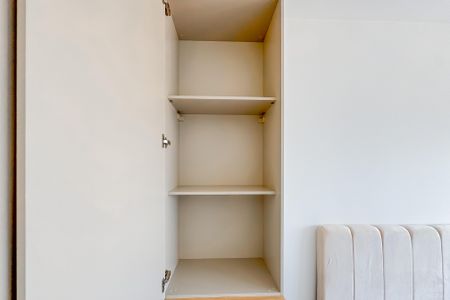 Studio para alugar com 28m², 1 quarto e sem vaga Studio para alugar com 28m², 1 quarto e sem vagaQuarto - Armários