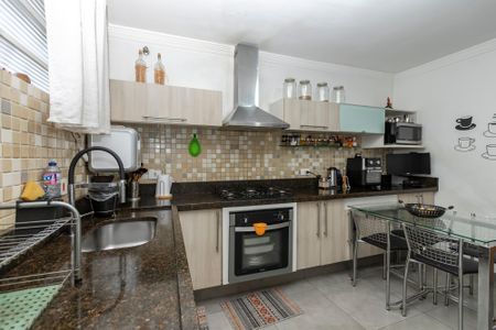 Casa à venda com 140m², 3 quartos e 2 vagasCozinha