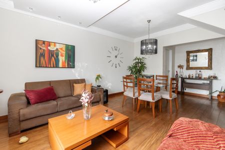 Casa à venda com 140m², 3 quartos e 2 vagasSala