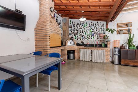 Casa à venda com 140m², 3 quartos e 2 vagasQuintal
