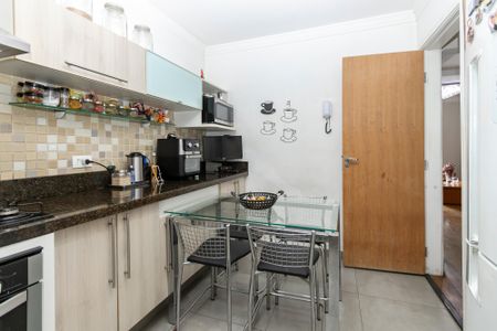 Casa à venda com 140m², 3 quartos e 2 vagasCozinha