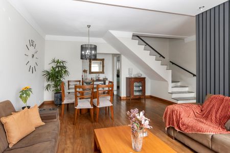 Casa à venda com 140m², 3 quartos e 2 vagasSala