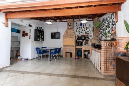 Casa à venda com 140m², 3 quartos e 2 vagasQuintal