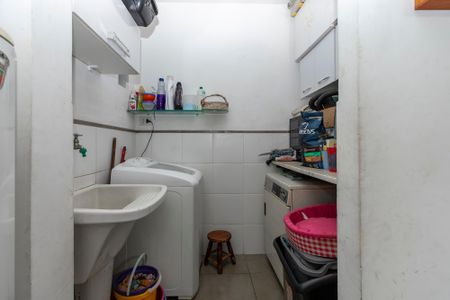 Casa à venda com 140m², 3 quartos e 2 vagasÁrea de Serviço