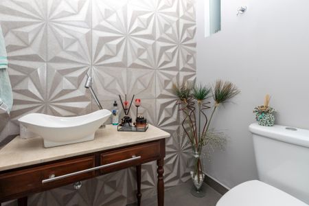 Casa à venda com 140m², 3 quartos e 2 vagasLavabo