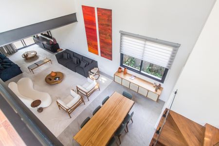 Casa à venda com 537m², 5 quartos e 4 vagas Casa à venda com 537m², 5 quartos e 4 vagasVista