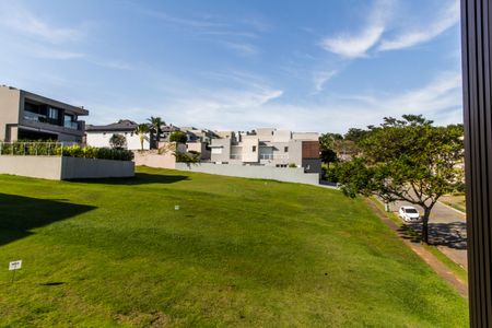 Casa à venda com 537m², 5 quartos e 4 vagas Casa à venda com 537m², 5 quartos e 4 vagasVista da Suíte