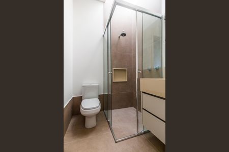 Casa à venda com 537m², 5 quartos e 4 vagas Casa à venda com 537m², 5 quartos e 4 vagasBanheiro da Suíte 2