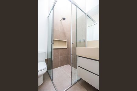 Casa à venda com 537m², 5 quartos e 4 vagas Casa à venda com 537m², 5 quartos e 4 vagasBanheiro da Suíte 4