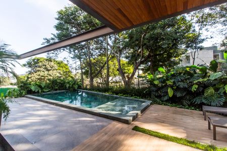 Casa à venda com 537m², 5 quartos e 4 vagas Casa à venda com 537m², 5 quartos e 4 vagasVista da Sala