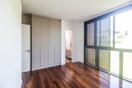 Casa à venda com 537m², 5 quartos e 4 vagas Casa à venda com 537m², 5 quartos e 4 vagasSuíte 3