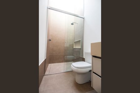 Casa à venda com 537m², 5 quartos e 4 vagas Casa à venda com 537m², 5 quartos e 4 vagasBanheiro da Suíte 3