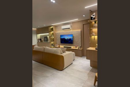 Apartamento à venda com 94m², 2 quartos e 2 vagas Apartamento à venda com 94m², 2 quartos e 2 vagasSala