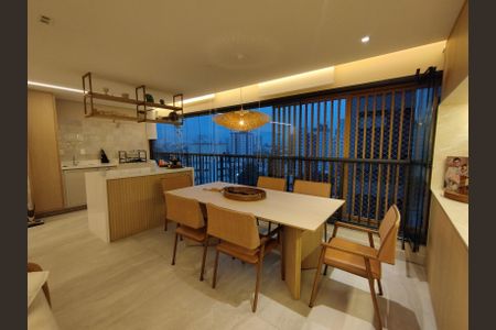 Apartamento à venda com 94m², 2 quartos e 2 vagas Apartamento à venda com 94m², 2 quartos e 2 vagasSala Jantar