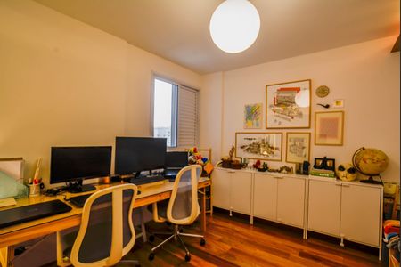 Apartamento à venda com 98m², 3 quartos e 2 vagasEscritório