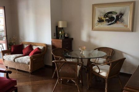 Casa à venda com 440m², 4 quartos e 4 vagas