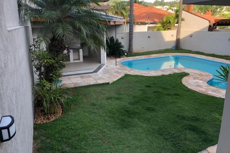 Casa à venda com 440m², 4 quartos e 4 vagas