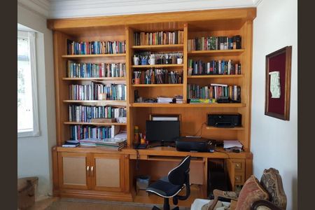 Casa à venda com 460m², 4 quartos e 4 vagas