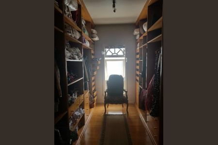 Casa à venda com 460m², 4 quartos e 4 vagas