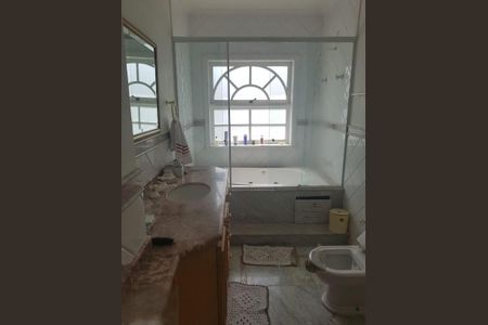 Casa à venda com 460m², 4 quartos e 4 vagas