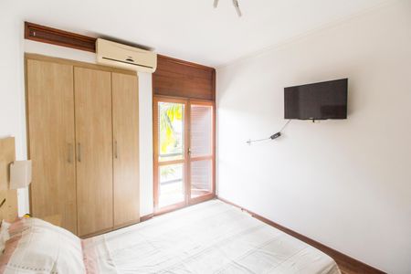 Casa à venda com 558m², 4 quartos e 6 vagasSuíte 2