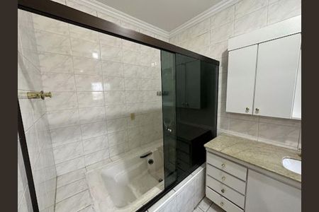 Casa à venda com 520m², 4 quartos e 2 vagas
