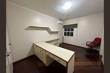 Casa à venda com 520m², 4 quartos e 2 vagas