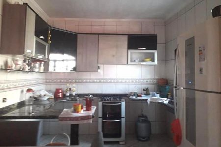 Casa à venda com 300m², 4 quartos e 2 vagas