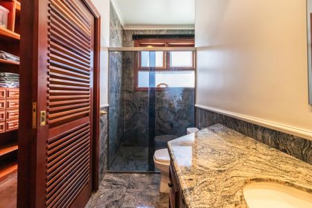 Casa à venda com 550m², 4 quartos e 3 vagasCloset da suíte 3