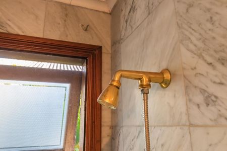 Casa à venda com 550m², 4 quartos e 3 vagasBanheiro da Suíte 2