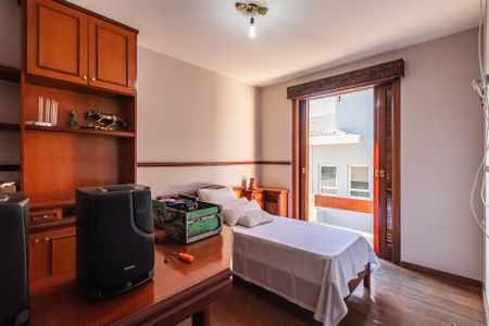 Casa à venda com 550m², 4 quartos e 3 vagasSuíte 3